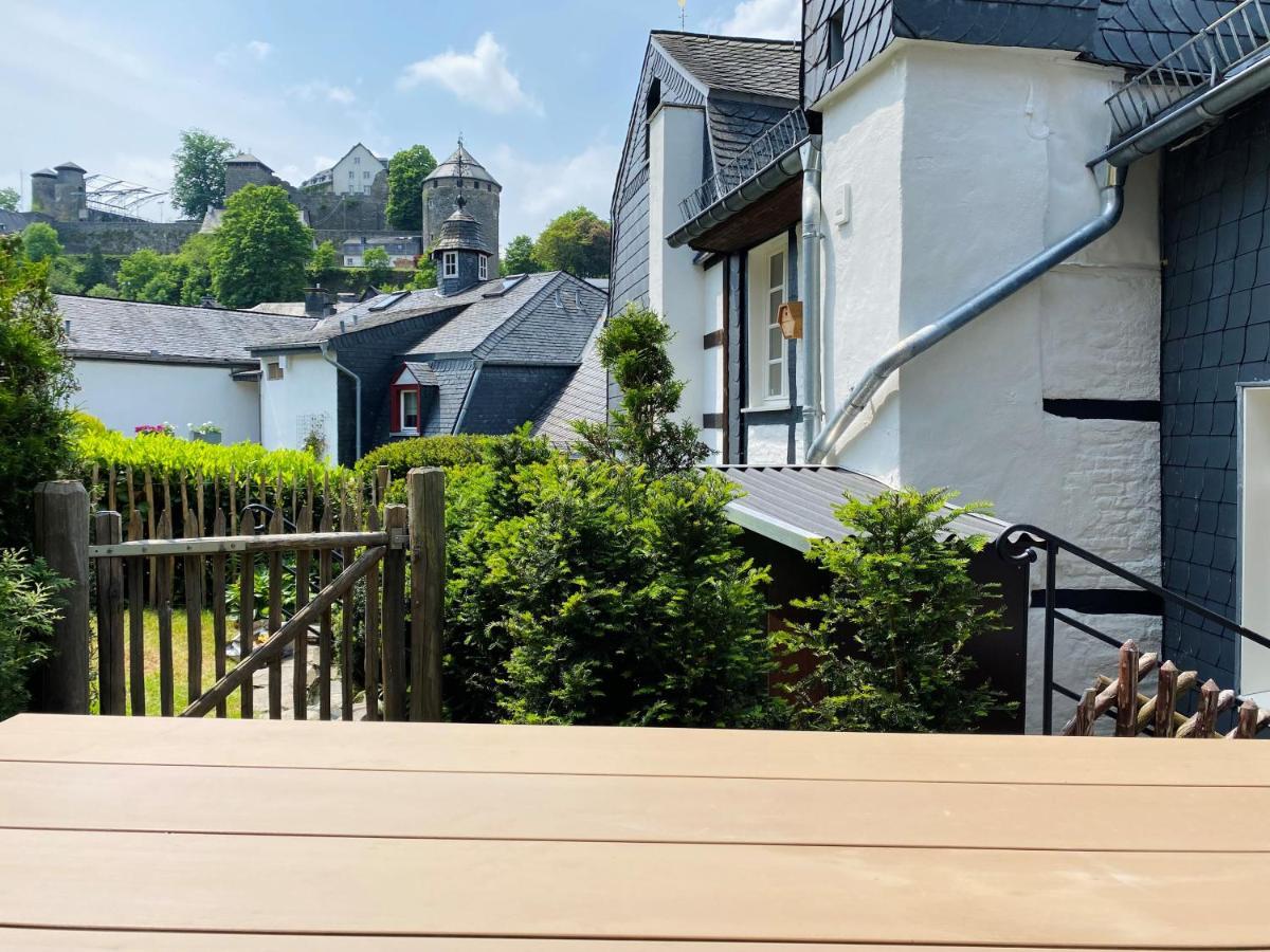 Holiday House Burgblick1 With Terrace - Vosproperties Monschau Ngoại thất bức ảnh